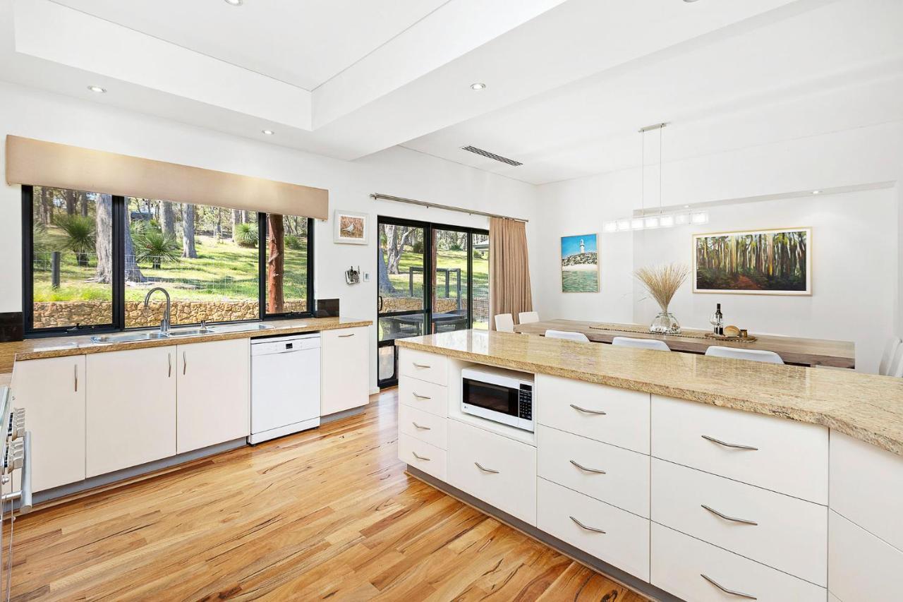 Redgum Treehouse - Outstanding Luxury In The Heart Of Wine Country And Minutes From The Beaches Quindalup Εξωτερικό φωτογραφία