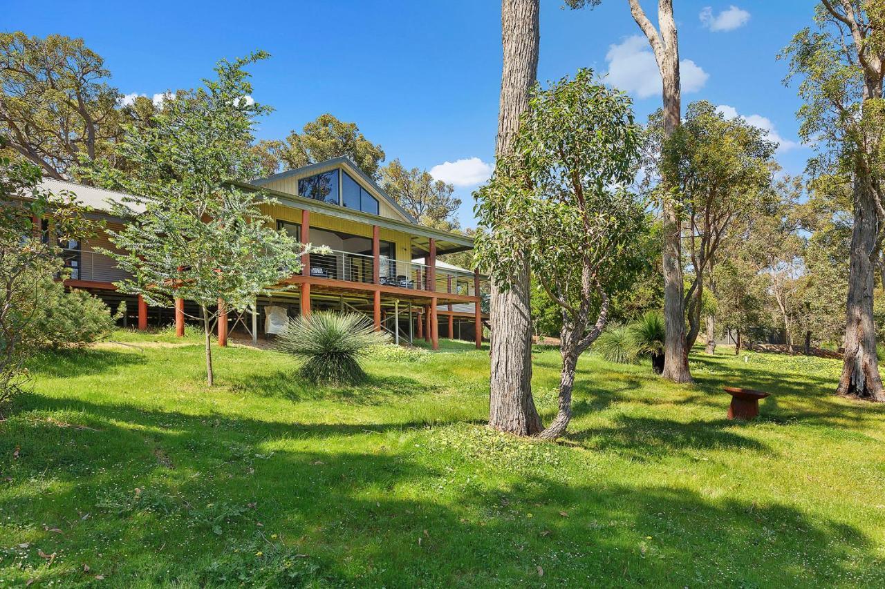 Redgum Treehouse - Outstanding Luxury In The Heart Of Wine Country And Minutes From The Beaches Quindalup Εξωτερικό φωτογραφία
