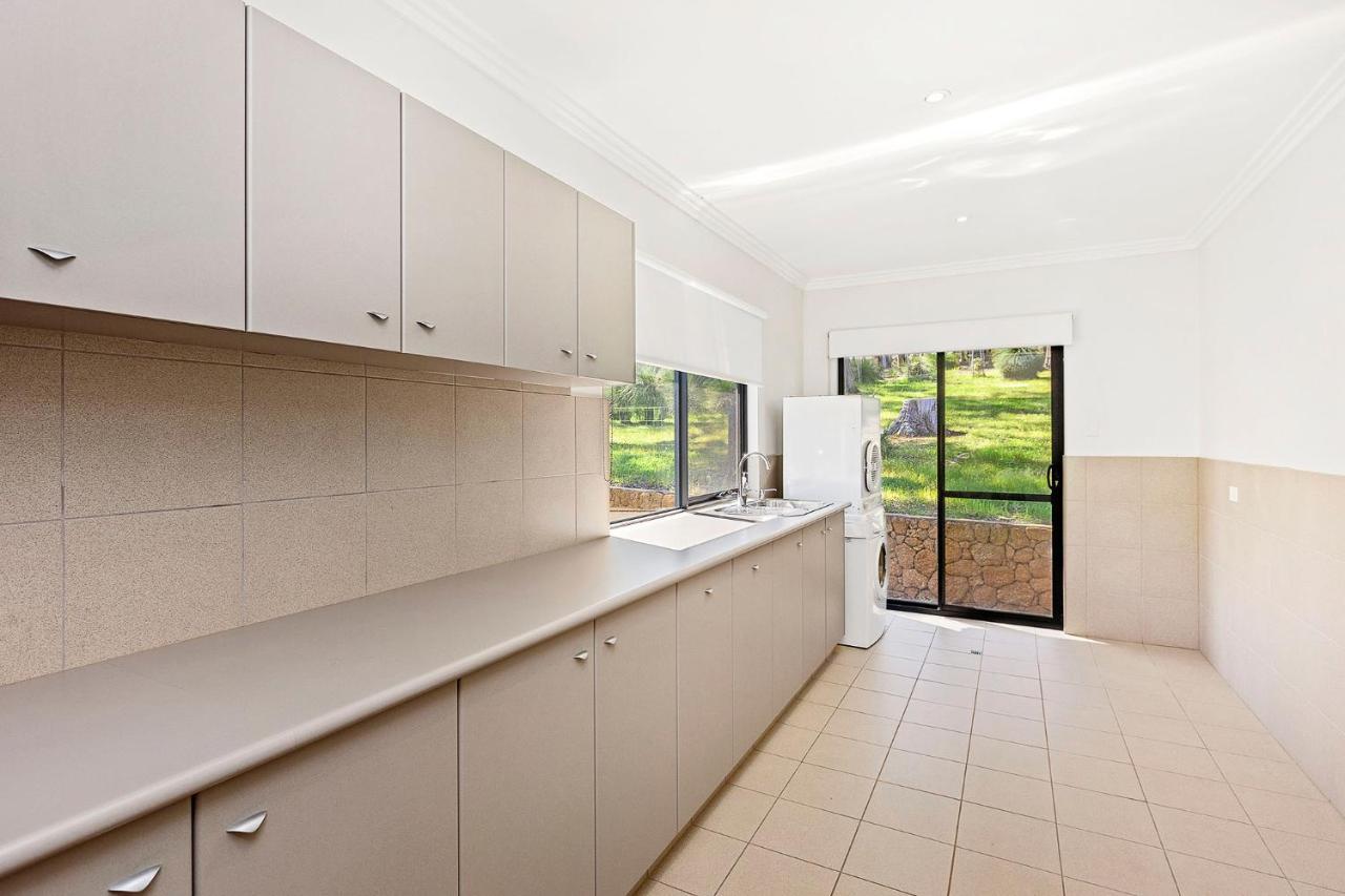 Redgum Treehouse - Outstanding Luxury In The Heart Of Wine Country And Minutes From The Beaches Quindalup Εξωτερικό φωτογραφία